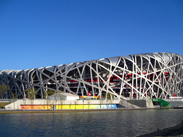 浅谈钢结构建筑的优缺点(图1) 浅谈钢结构建筑的优缺点(图1)